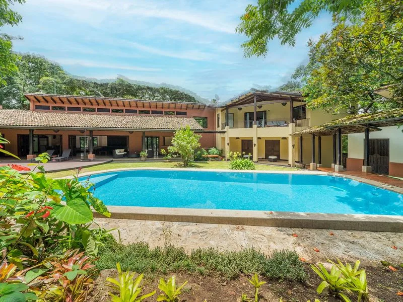 4 Bed Single Family Homes For Sale in Escazu