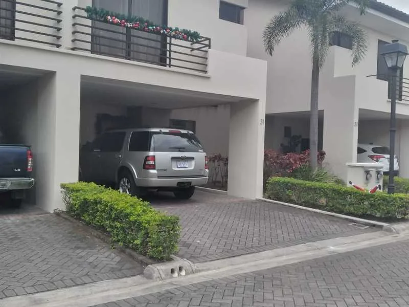4 Bed Single Family Homes For Sale in Brasil De Mora