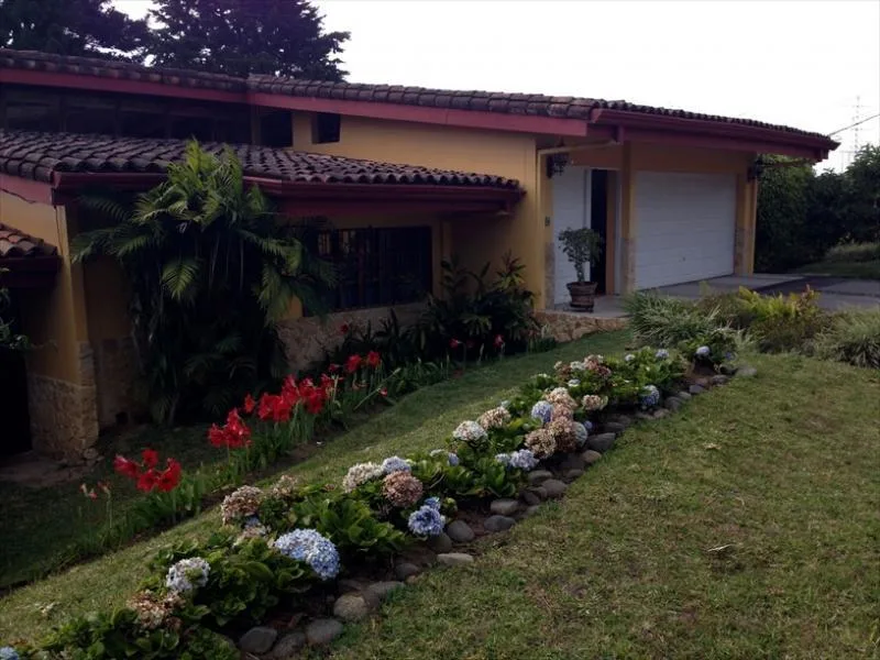 4 Bed Condo For Sale in San Ramón