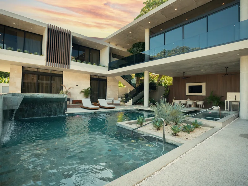 9 Bed Single Family Homes To Rent in Jaco