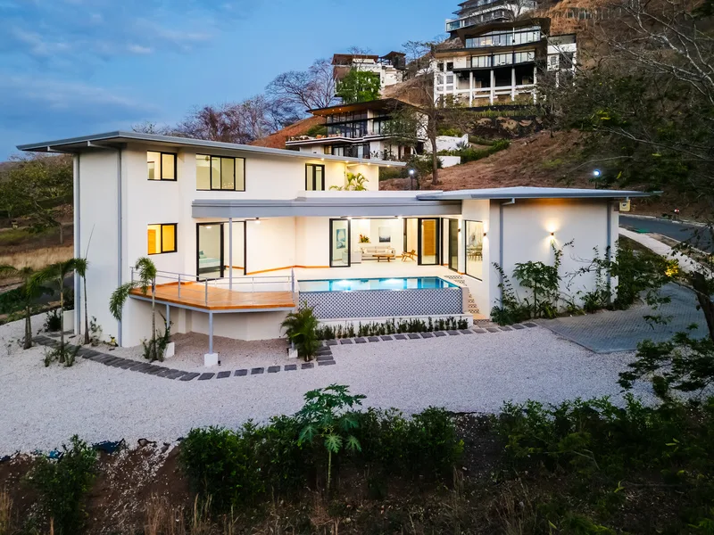 4 Bed Single Family Homes For Sale in Tamarindo