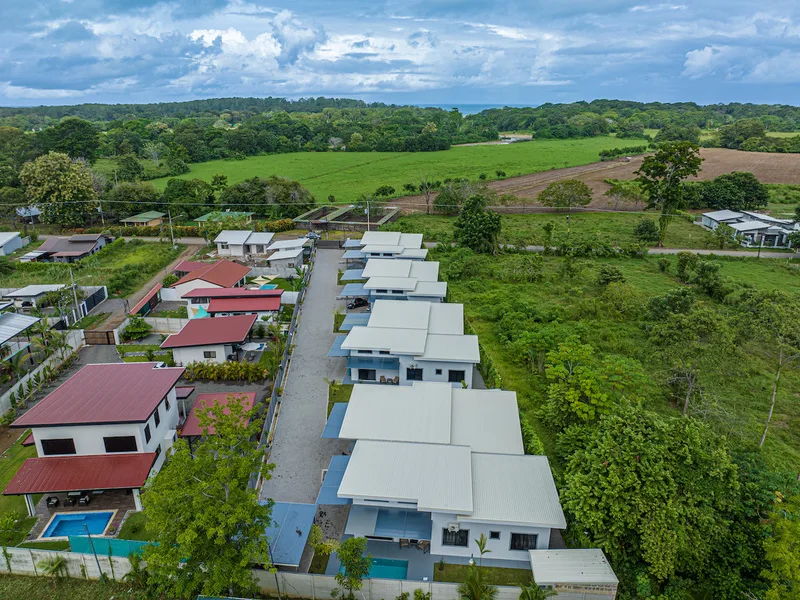 19 Bed Commercial For Sale in Uvita