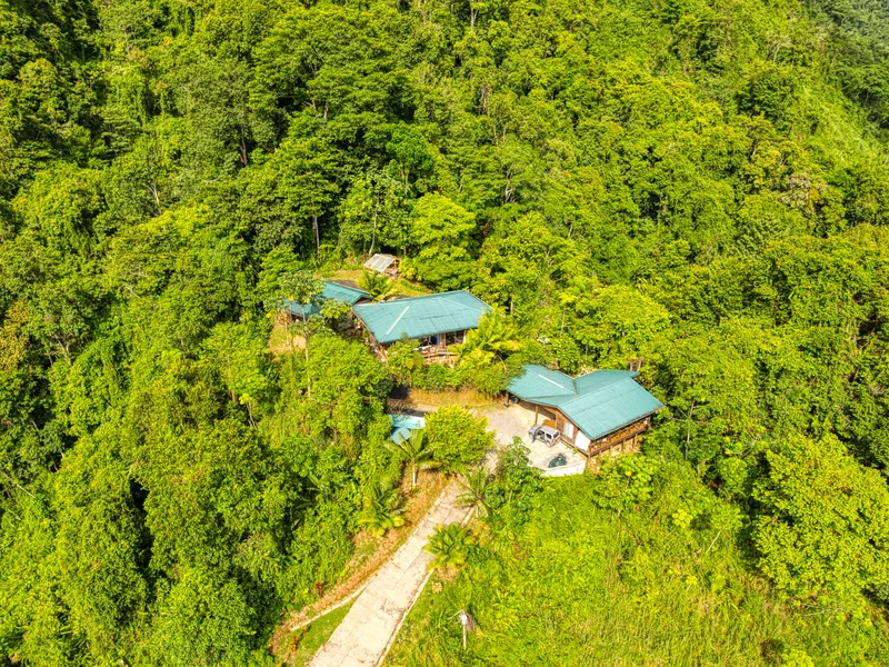 16 Bed Hotel / Leisure For Sale in Dominical