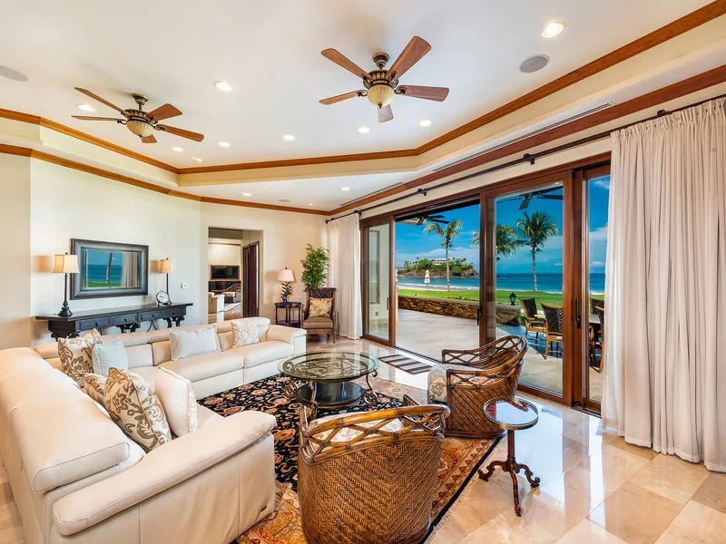 3 Bed Condo For Sale in Playa Flamingo