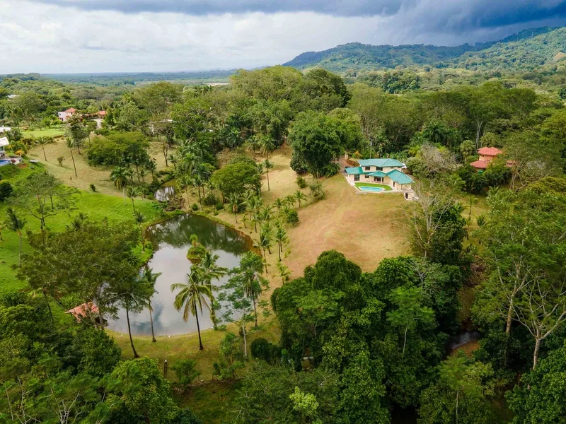 4 Bed Single Family Homes For Sale in Quepos