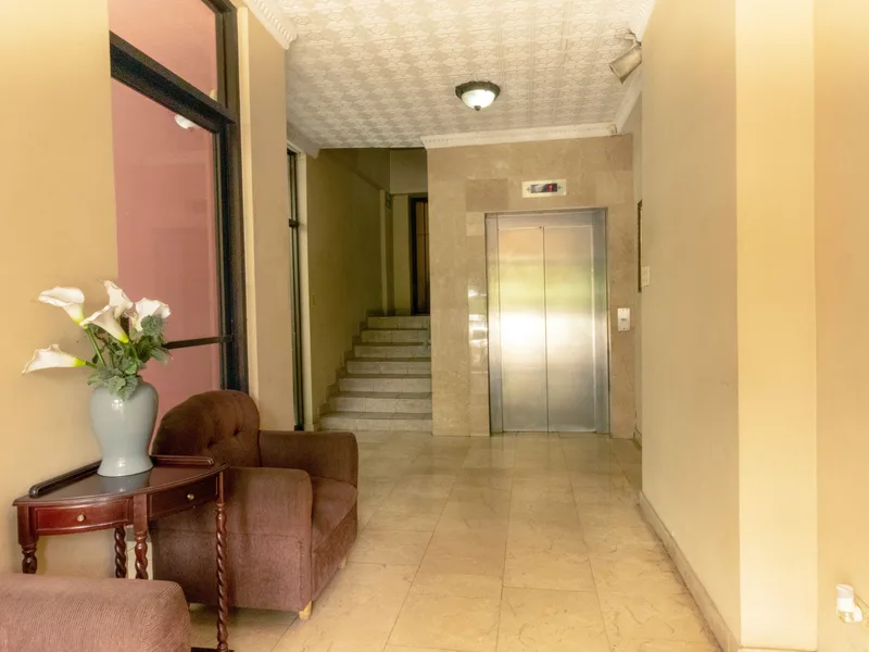 4 Bed Commercial To Rent in Curridabat