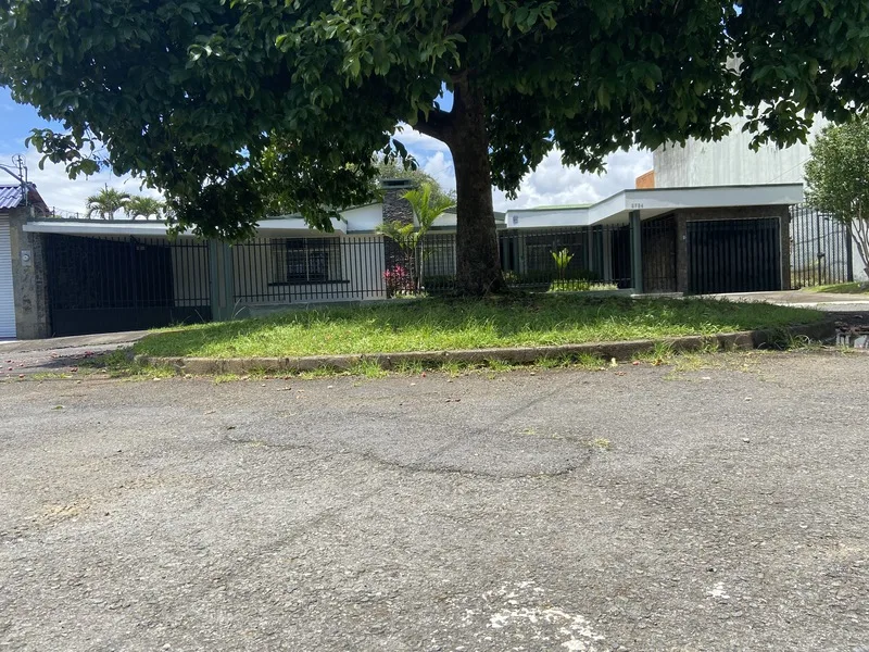 3 Bed Single Family Homes For Sale in San Jose — photo 2