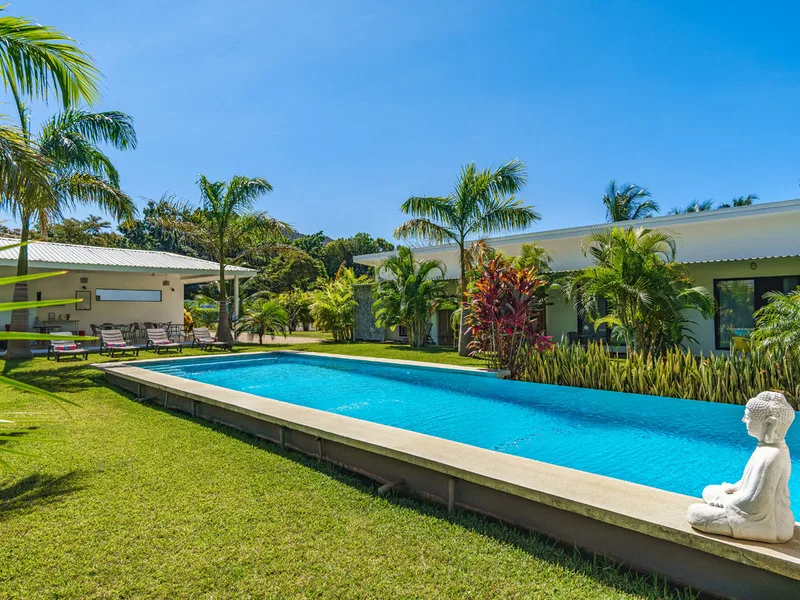 12 Bed Hotel / Leisure For Sale in Tamarindo