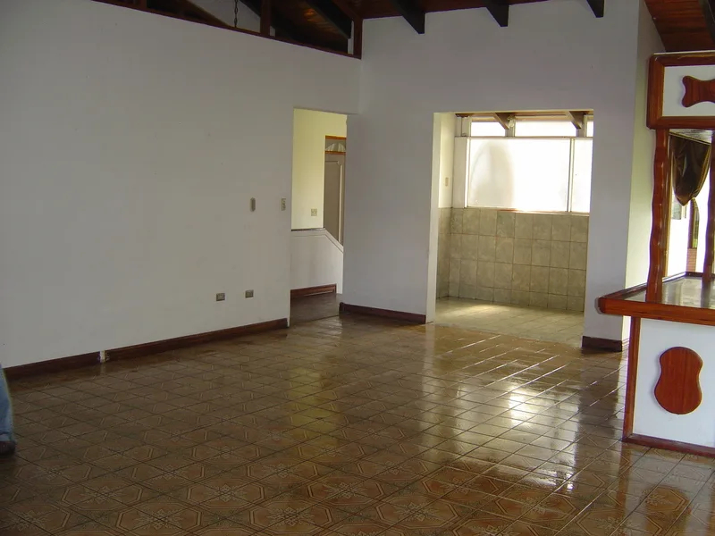 4 Bed Single Family Homes For Sale in La Uruca — photo 5