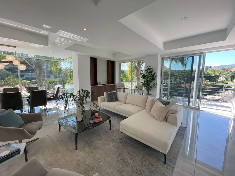 3 Bed Apartment To Rent in Escazu