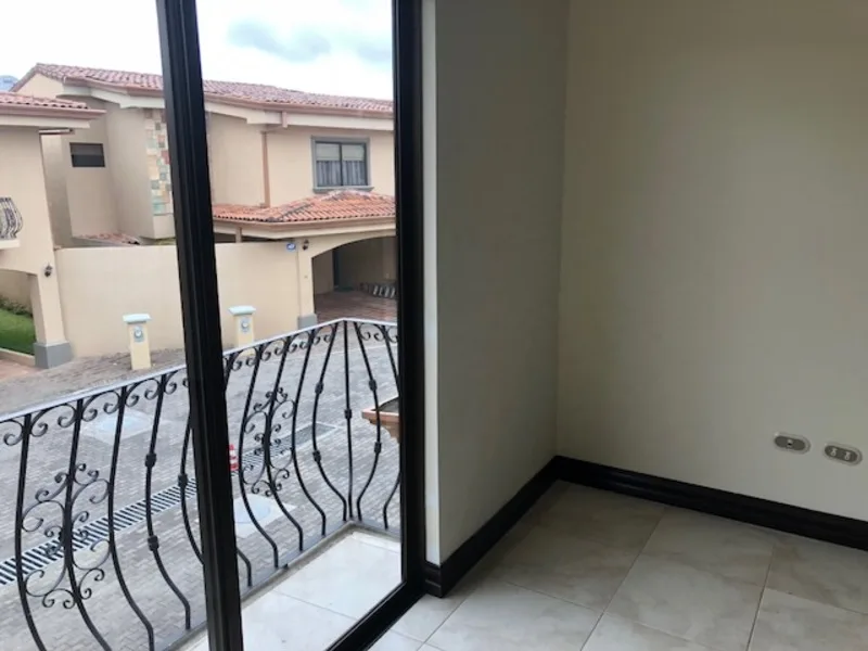 4 Bed Commercial For Sale in San Jose — photo 5