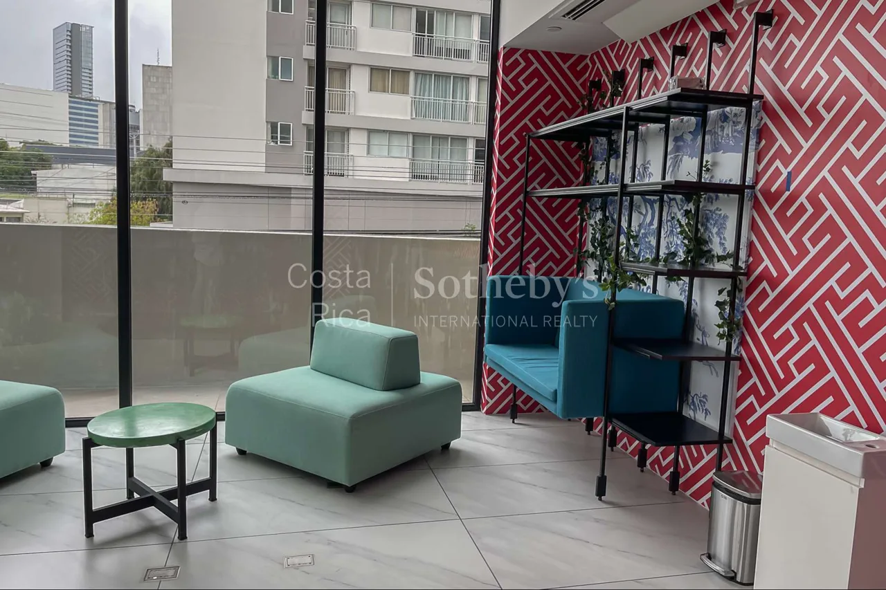 El mercado residencial en el cuadrante oeste de San José se inclina de manera sostenida hacia propuestas arquitectónicas compactas que integran servicios de relajación y ... — photo 3