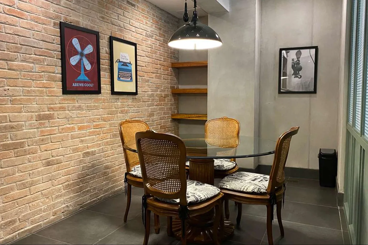 Lindo apartamento en ALQUILER con una vista espectacular hacia el sur. Este apartamento se encuentra completamente amueblado, listo para ocuparse en una excelente zona de San José, ...