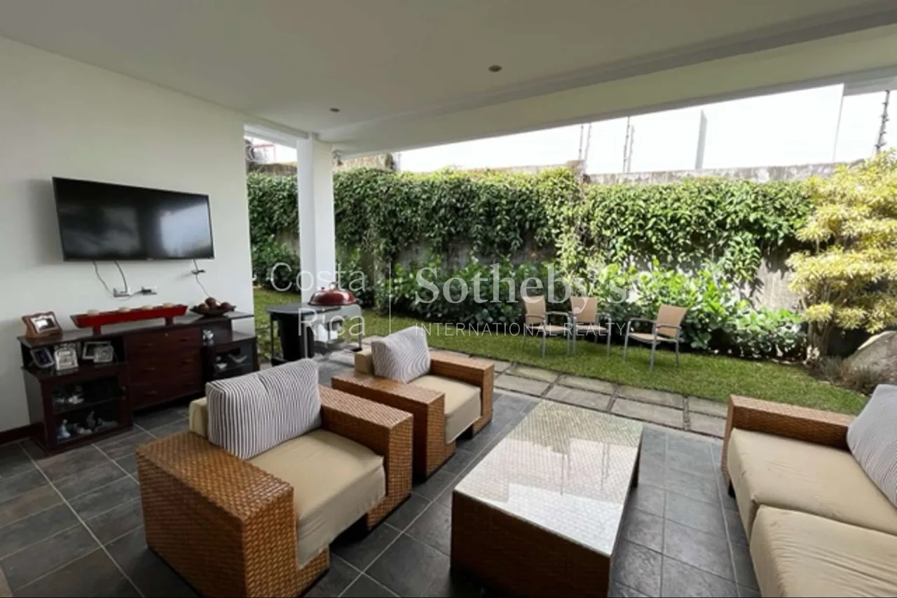 Casa Brisas del Bosque de Escazu — photo 3