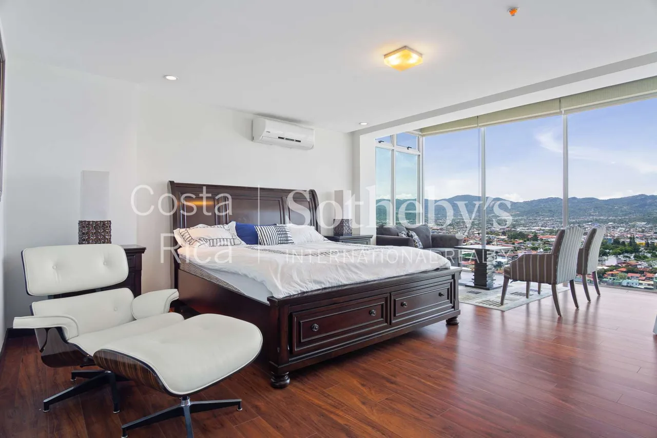 Grand City Views Penthouse — photo 5
