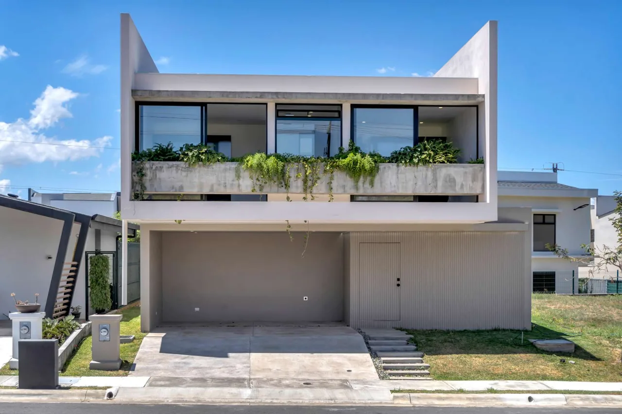 VENTA Casa en Condominio Villas del Sol San Rafael Alajuela