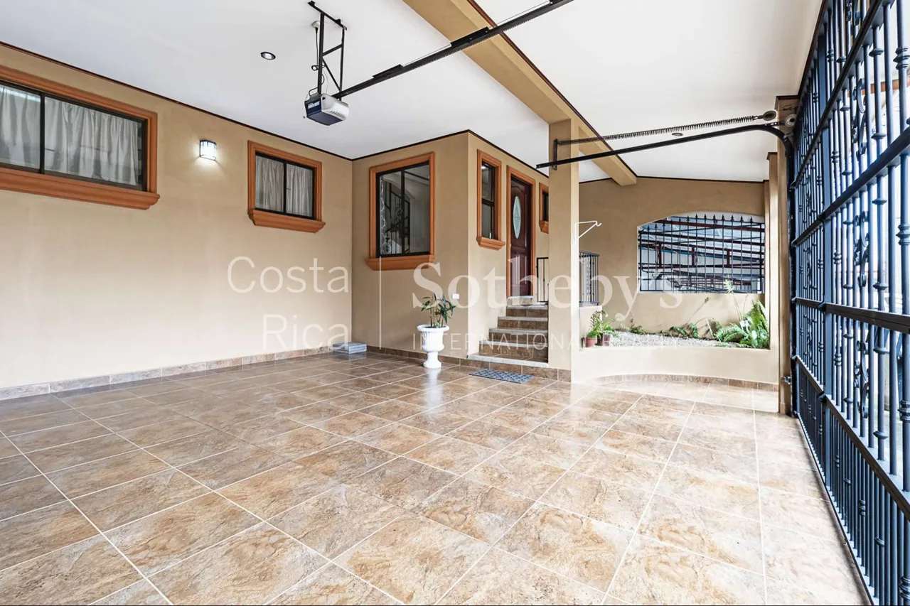 Beautiful House in Los Crotos — photo 2
